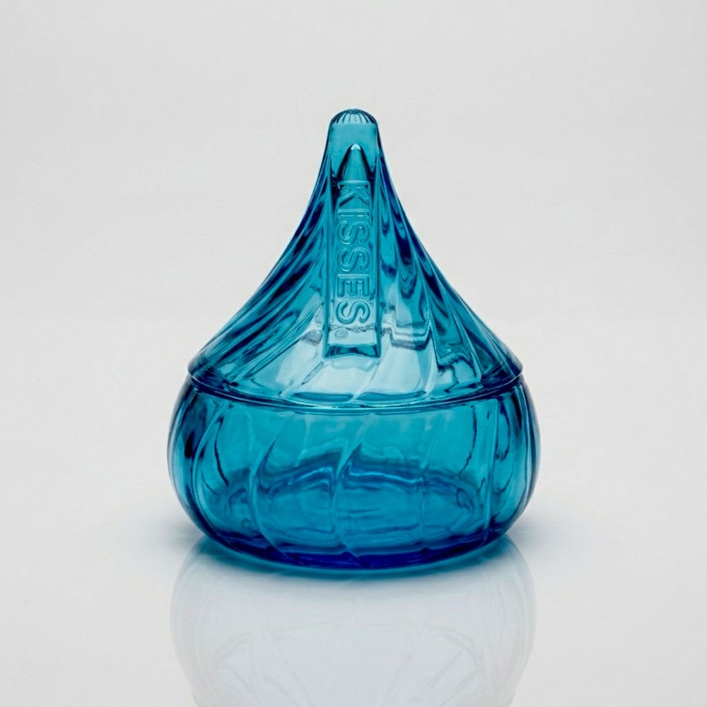 VTG ~ Hershey’s Kiss Candy Dish ~ Blue Glass 🩵